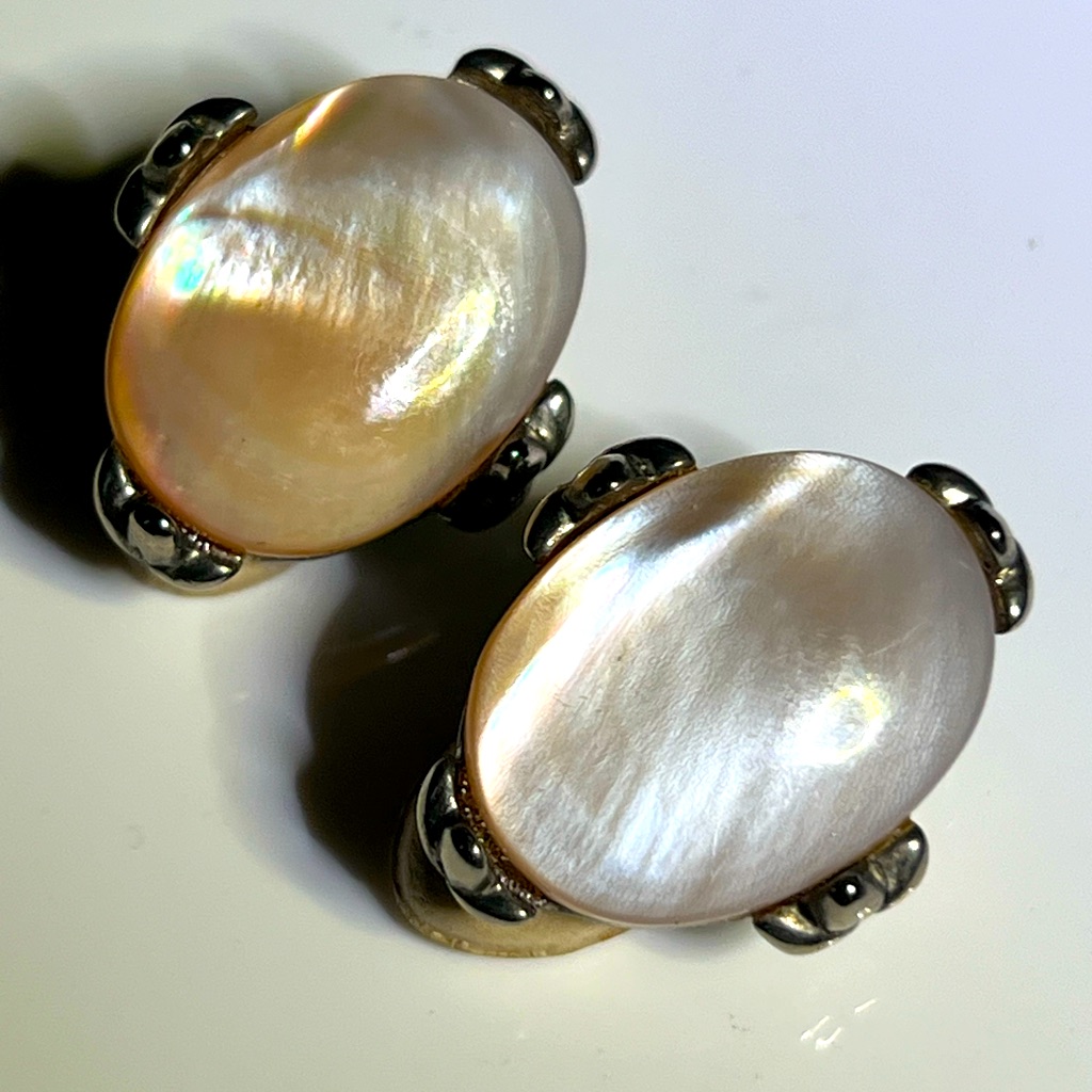 Vintage Oscar De La Renta Abalone Mother Of Pearl Silver Tone Clip On Earrings 125$